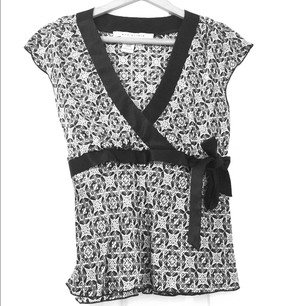 Max Studio 100% silk v-neck top